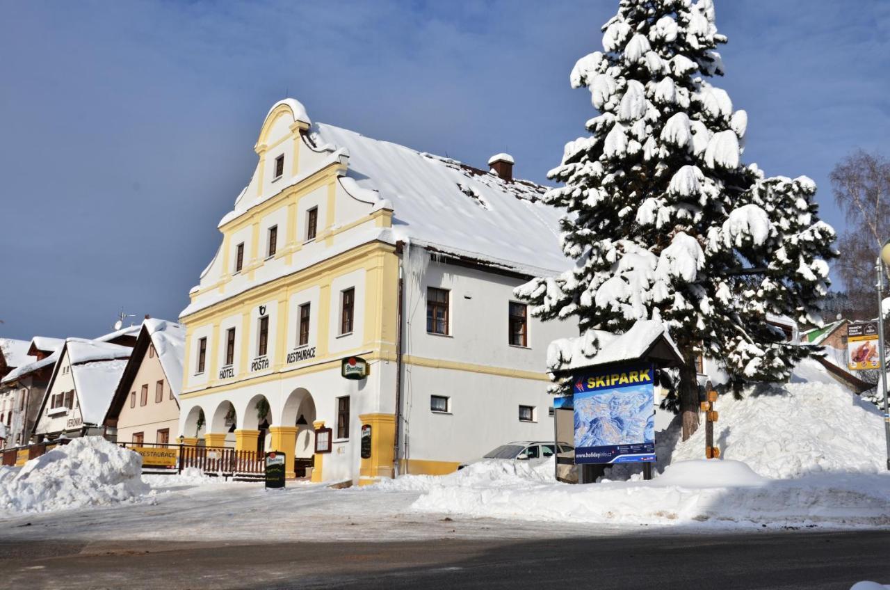 Hotel Posta Černý Dŭl Buitenkant foto
