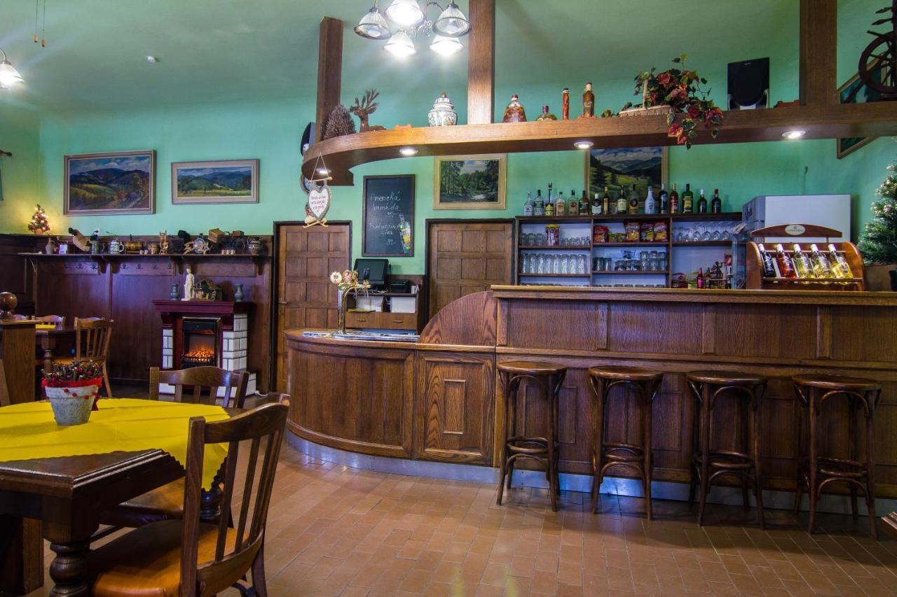 Hotel Posta Černý Dŭl Buitenkant foto