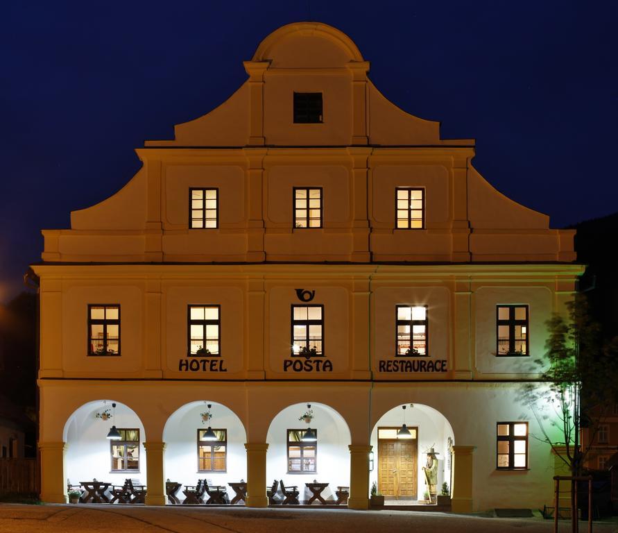 Hotel Posta Černý Dŭl Buitenkant foto