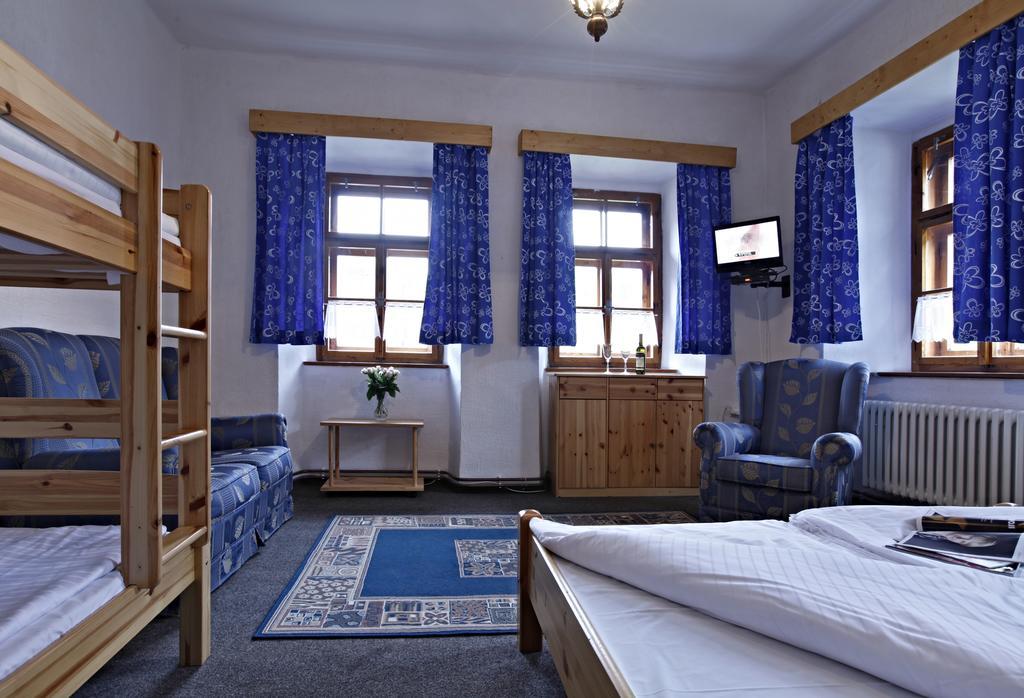 Hotel Posta Černý Dŭl Buitenkant foto