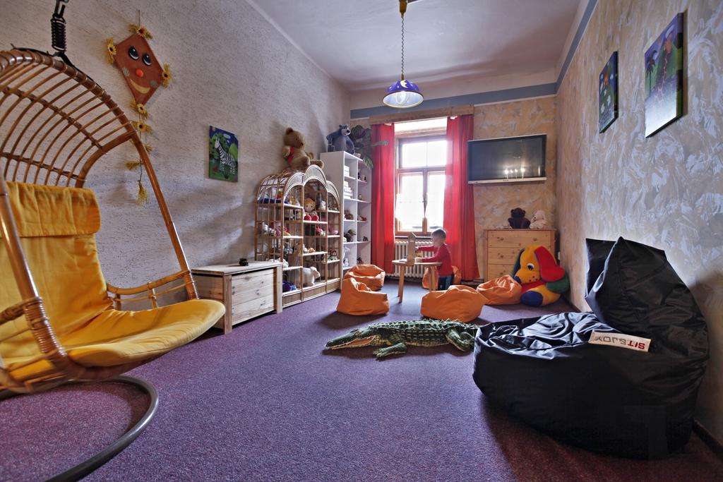 Hotel Posta Černý Dŭl Buitenkant foto
