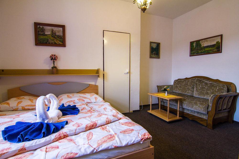 Hotel Posta Černý Dŭl Buitenkant foto