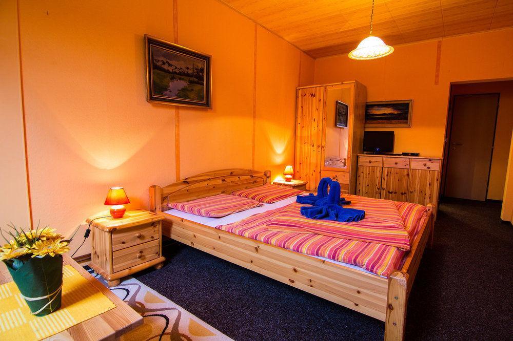 Hotel Posta Černý Dŭl Buitenkant foto