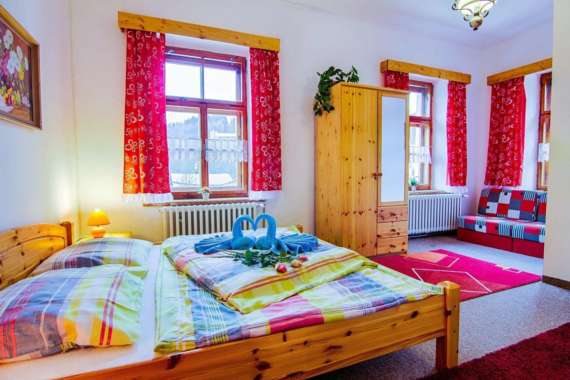 Hotel Posta Černý Dŭl Buitenkant foto