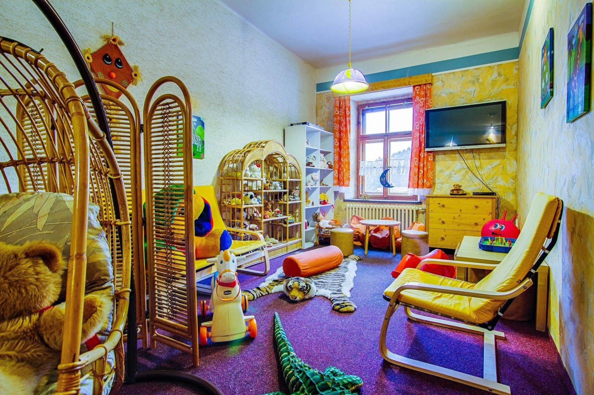 Hotel Posta Černý Dŭl Buitenkant foto