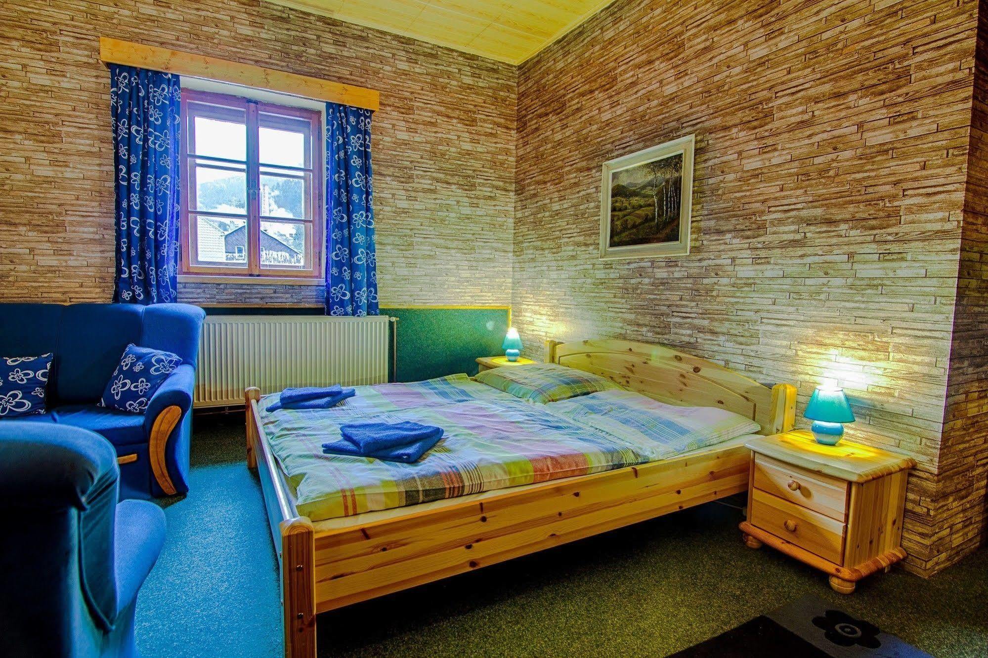 Hotel Posta Černý Dŭl Buitenkant foto