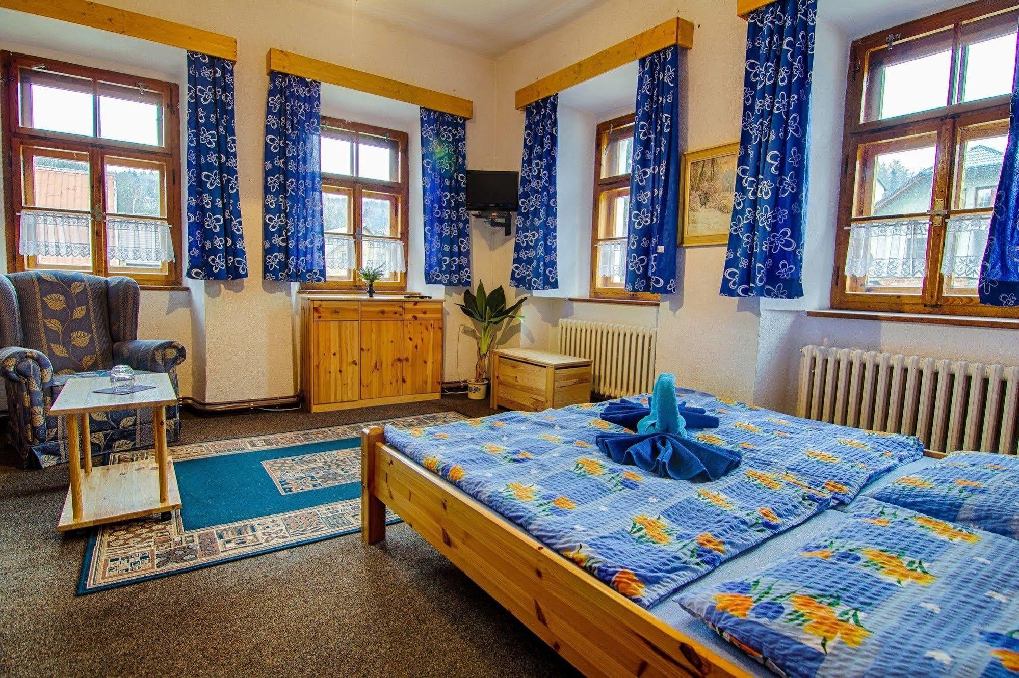 Hotel Posta Černý Dŭl Buitenkant foto