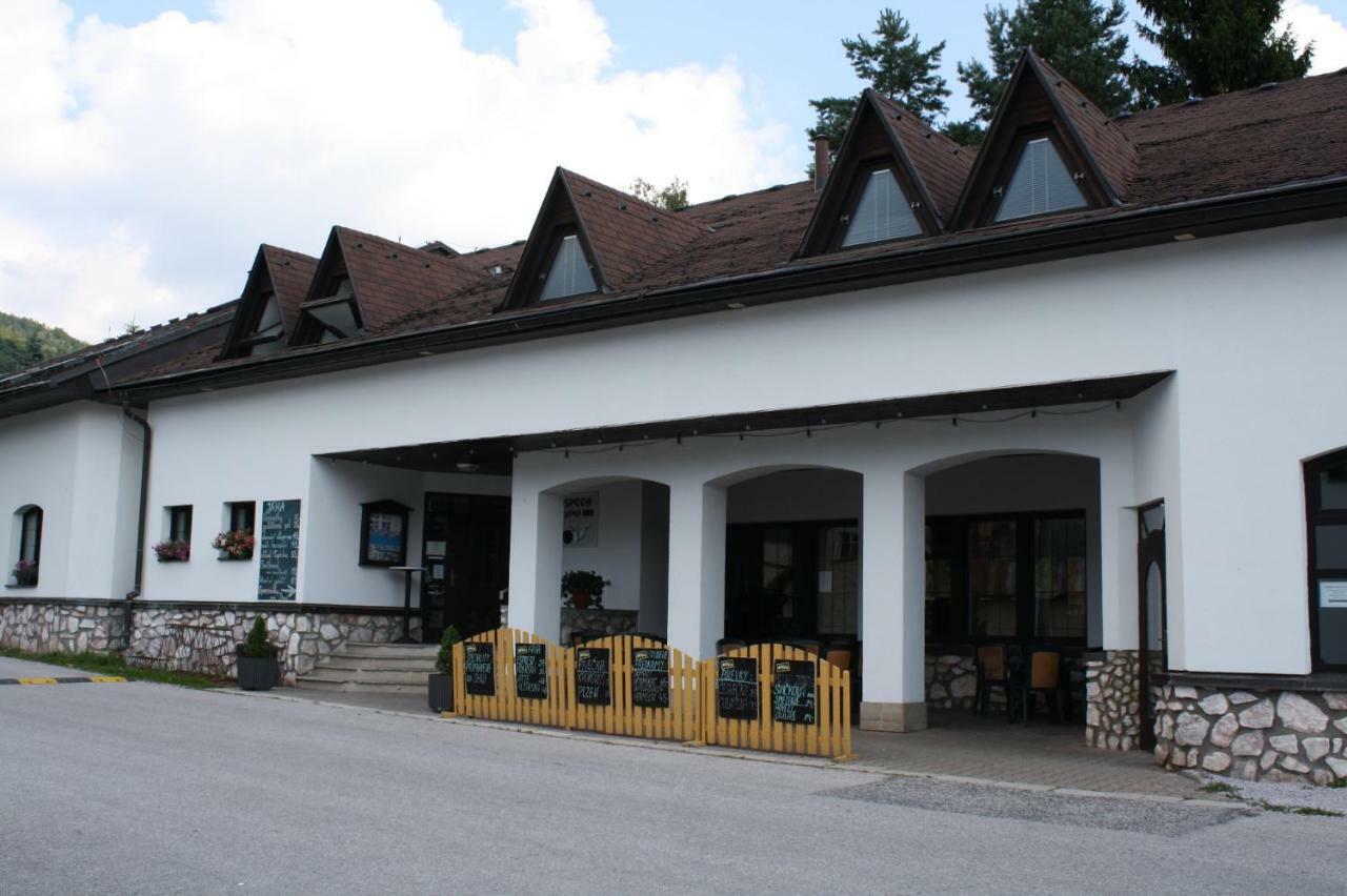 Hotel Posta Černý Dŭl Buitenkant foto