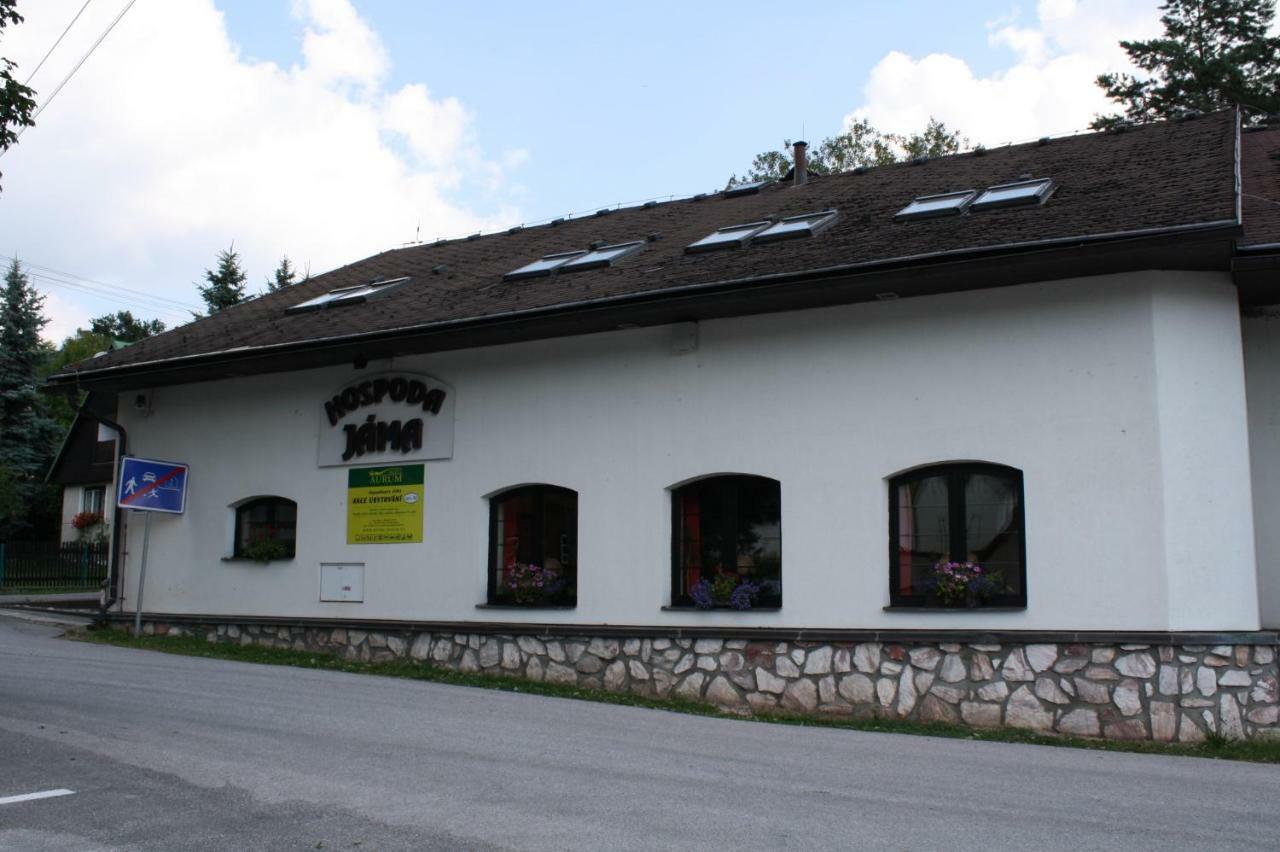Hotel Posta Černý Dŭl Buitenkant foto